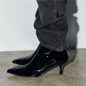 Zara FAUX PATENT LEATHER KITTEN HEEL BOOTS. Black. Sizes 6.5, 8, 9. NWT.